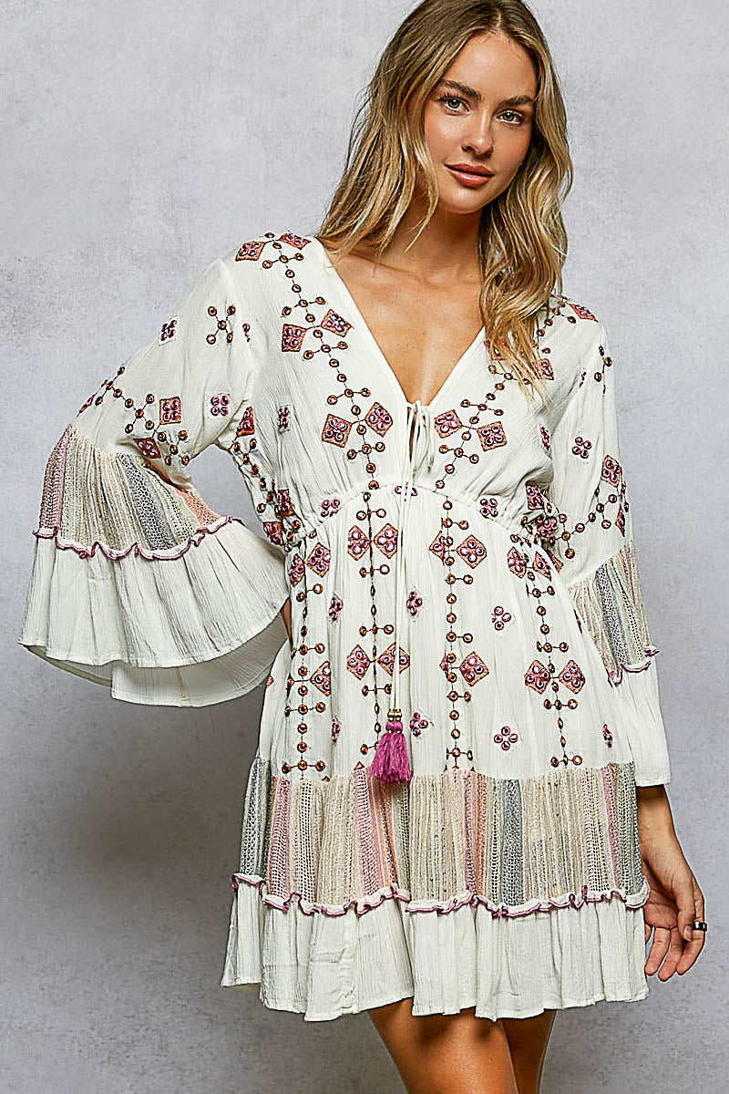 POL DEEP V-NECKLINE RELAXED-FIT LONG SLEEVE DRESS