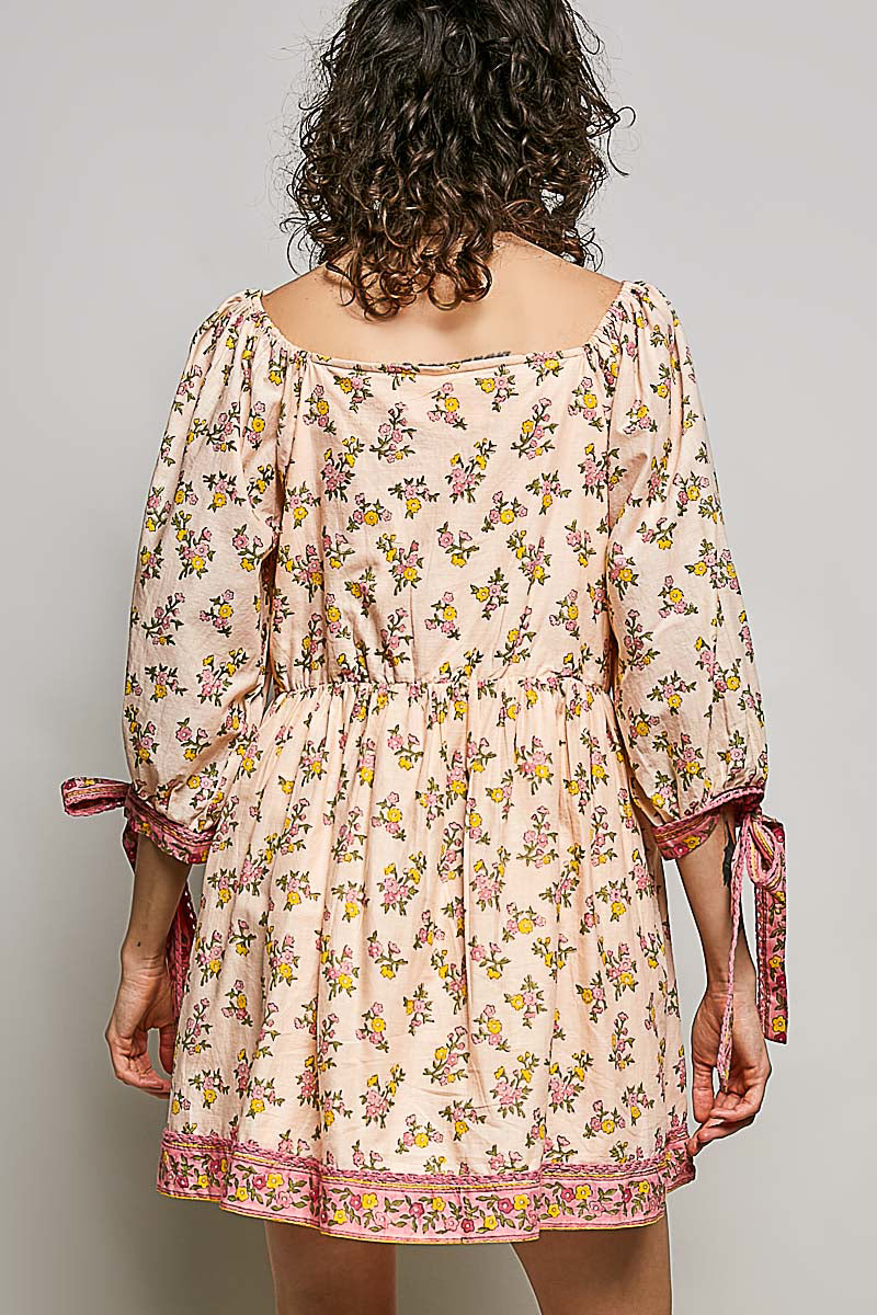 Floral Bloom Lace-Up Mini