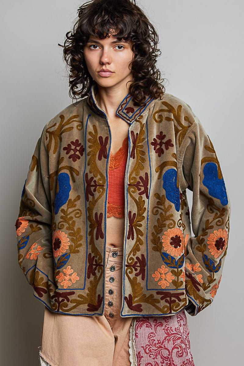 POL Vintage Floral Embroidered Velvet Jacket
