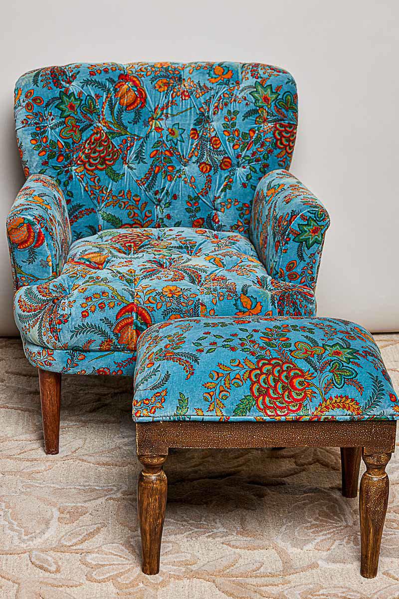 POL BEAUTIFULLY CRAFTED ACCENT CHAIR